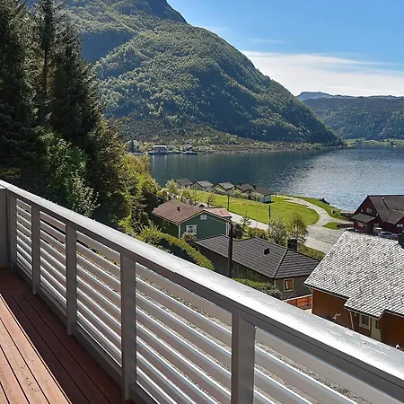 بيت للعطل 4 Person In *