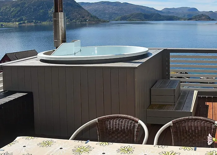 Semesterbostad 4 Person In *