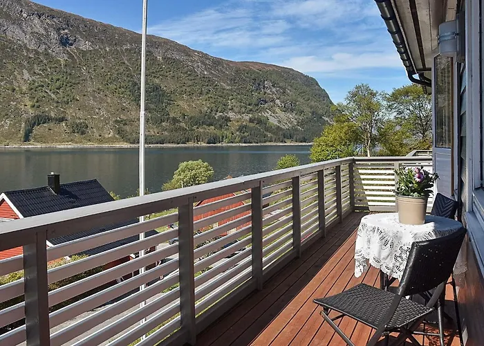 4 Person In Semesterbostad *