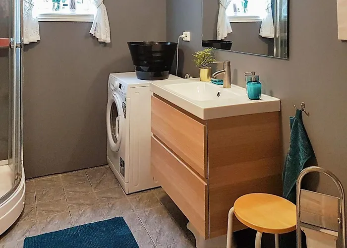 4 Person In Semesterbostad